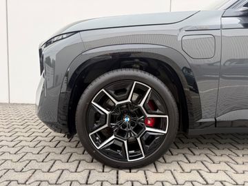 BMW XM - 6