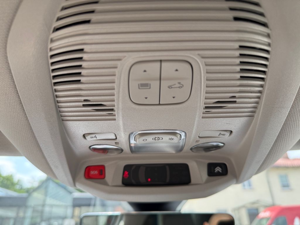 Fahrzeugabbildung Citroën C5 Aircross Hybrid 225 e-EAT8 SHINE*Panorama-SD