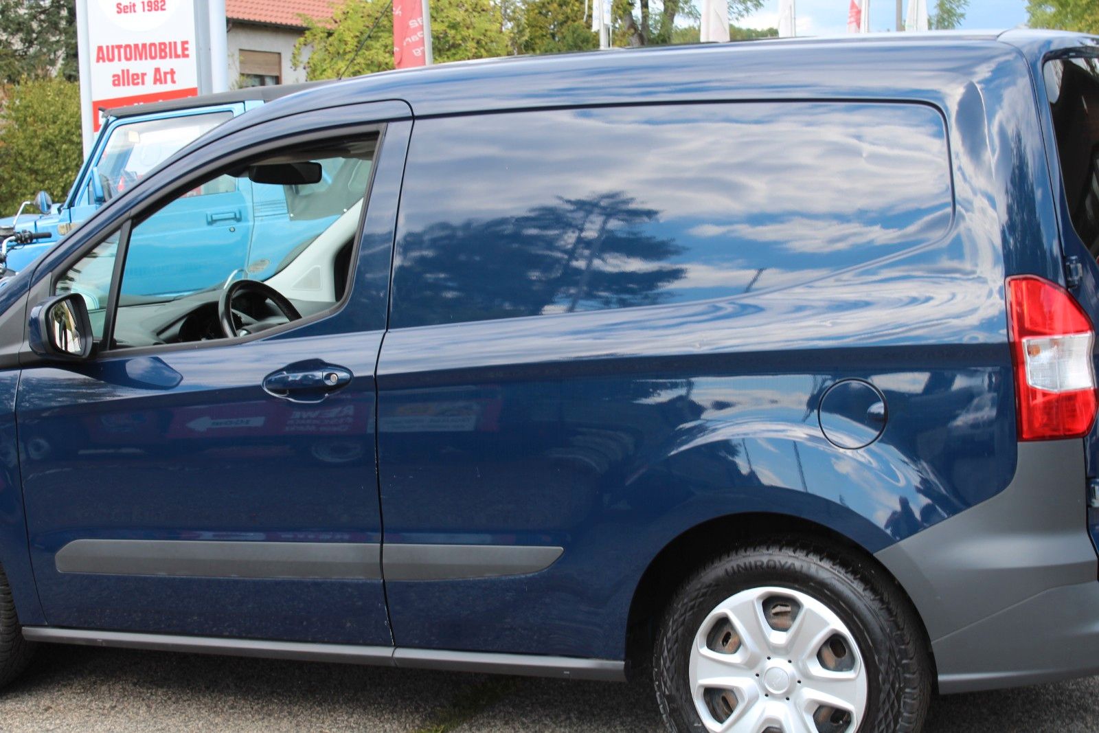 Tourneo Courier 1,0L Ecobooster, Wenig Km!!