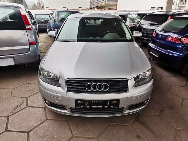 Audi A3 2.0 TDI Attraction  I-Hand !