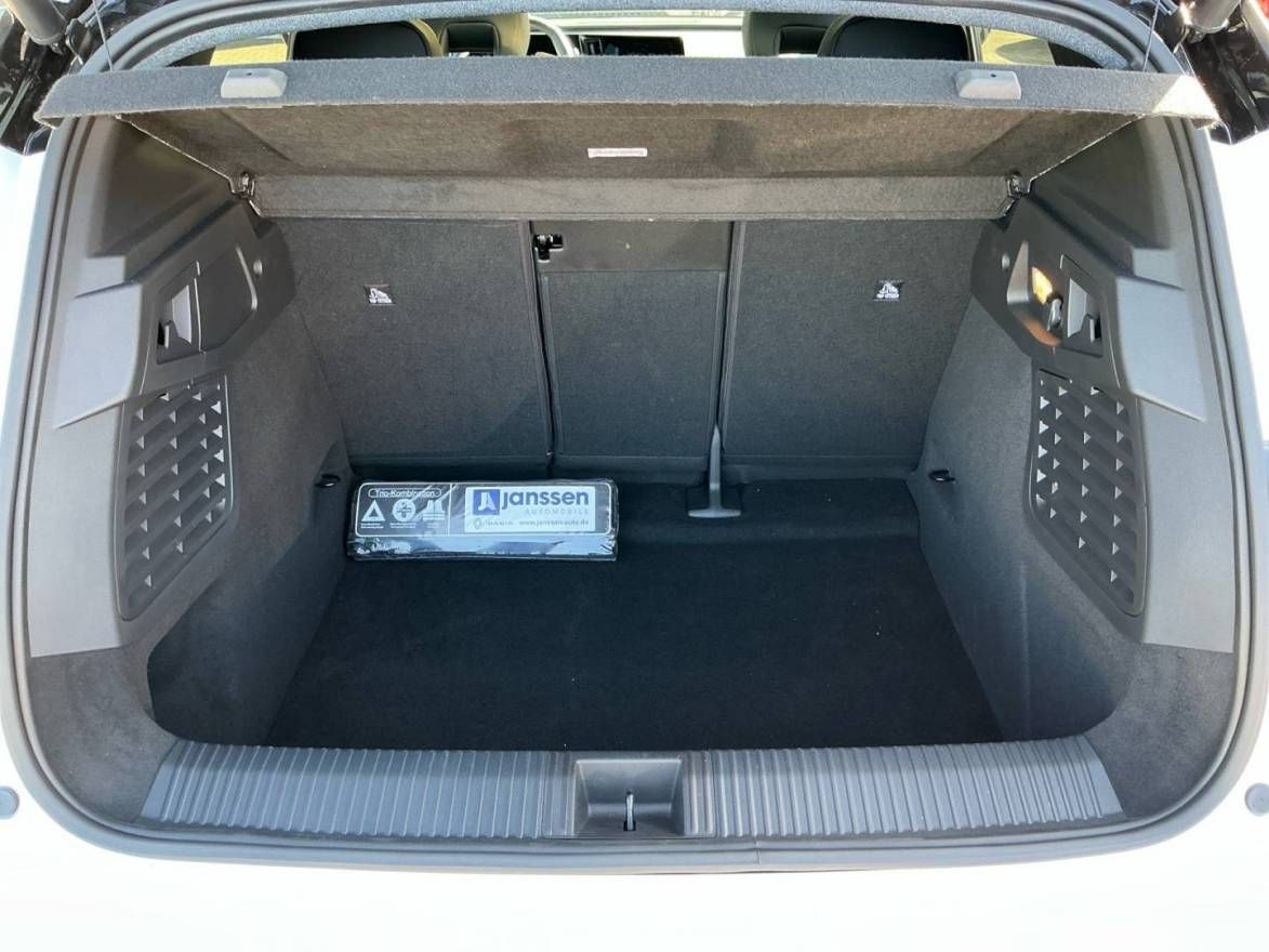 Fahrzeugabbildung Renault Scenic E-Tech 100% ele Iconic 220 Long Range