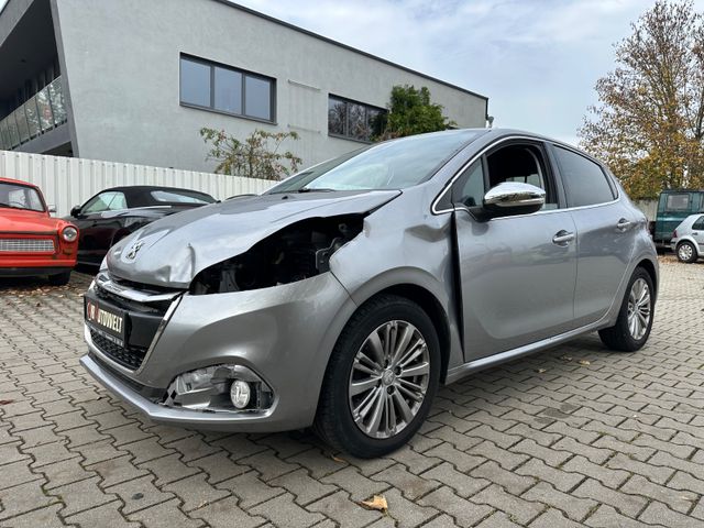 Peugeot 208 Allure 1.2 110Ps  / Automatik / Navi / LED /