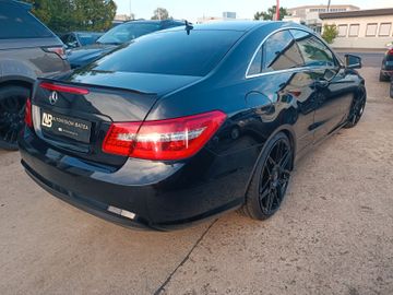 Mercedes E 200 - 6