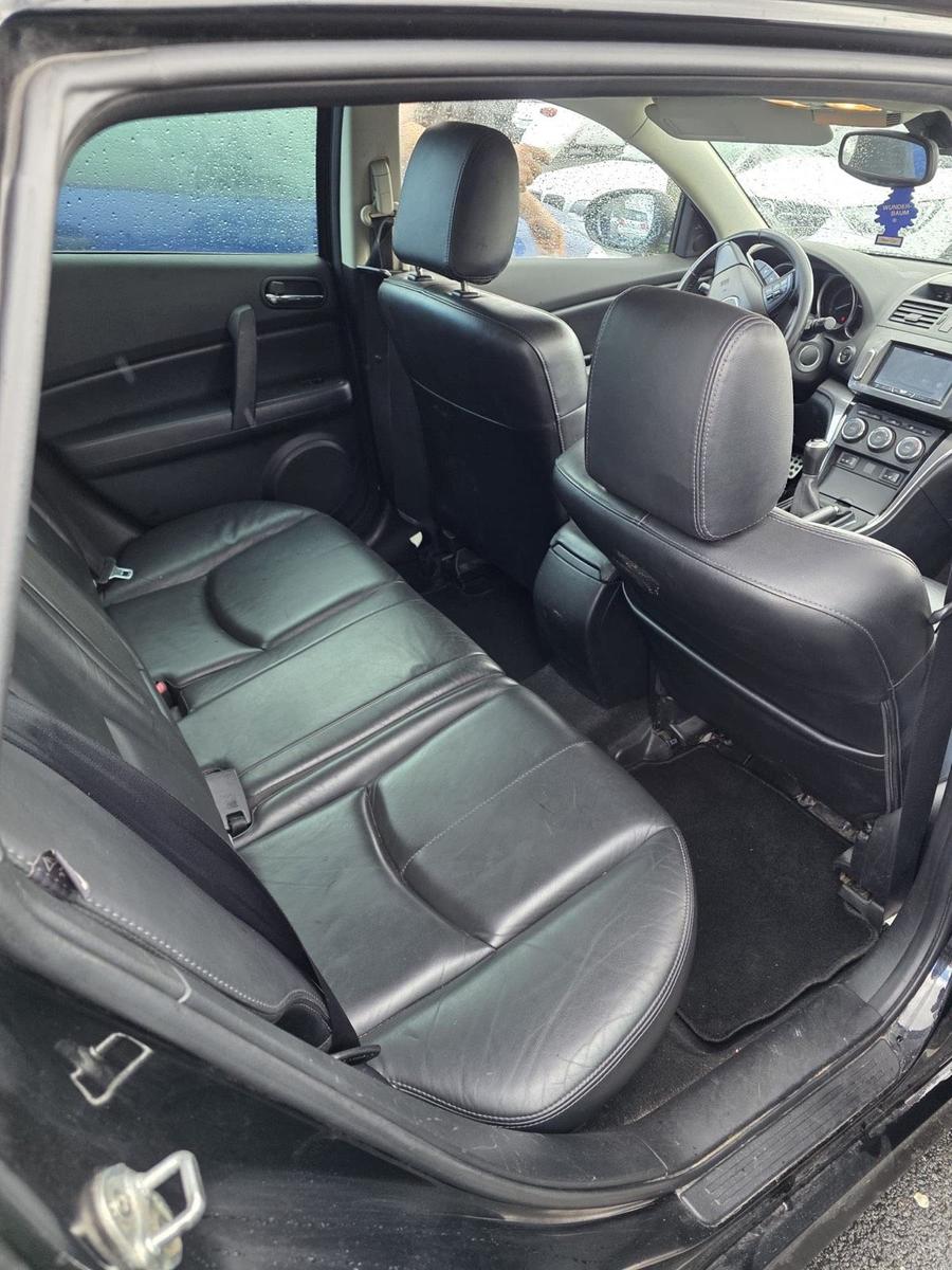 Mazda 2 2011 — photo 9