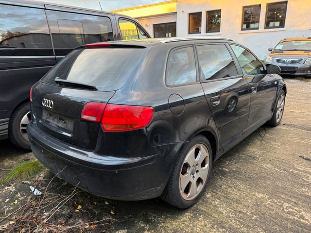 Audi A3  Sportback 1.6 FSI Ambition