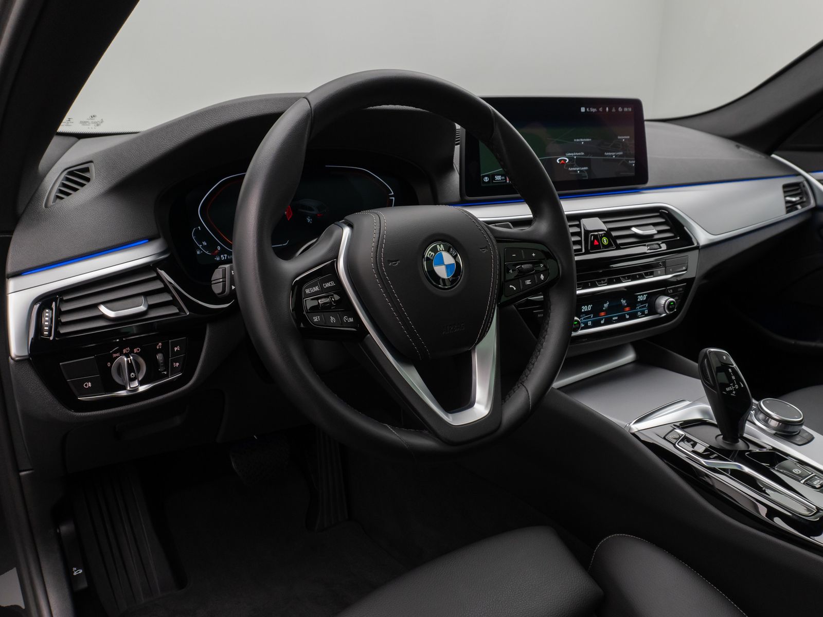 Fahrzeugabbildung BMW 530i xD Panorama Kamera Laser HUD HiFi Komfort