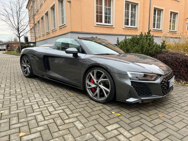 Audi R8 Spyder 5.2 FSI qua performance KARHU Edition