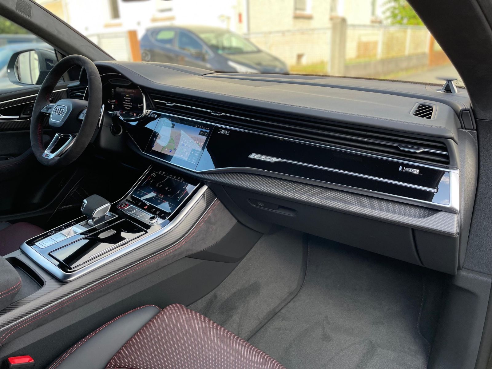 Fahrzeugabbildung Audi RSQ8 Performance Full Option|Carbon|STHZ|B&O Adv