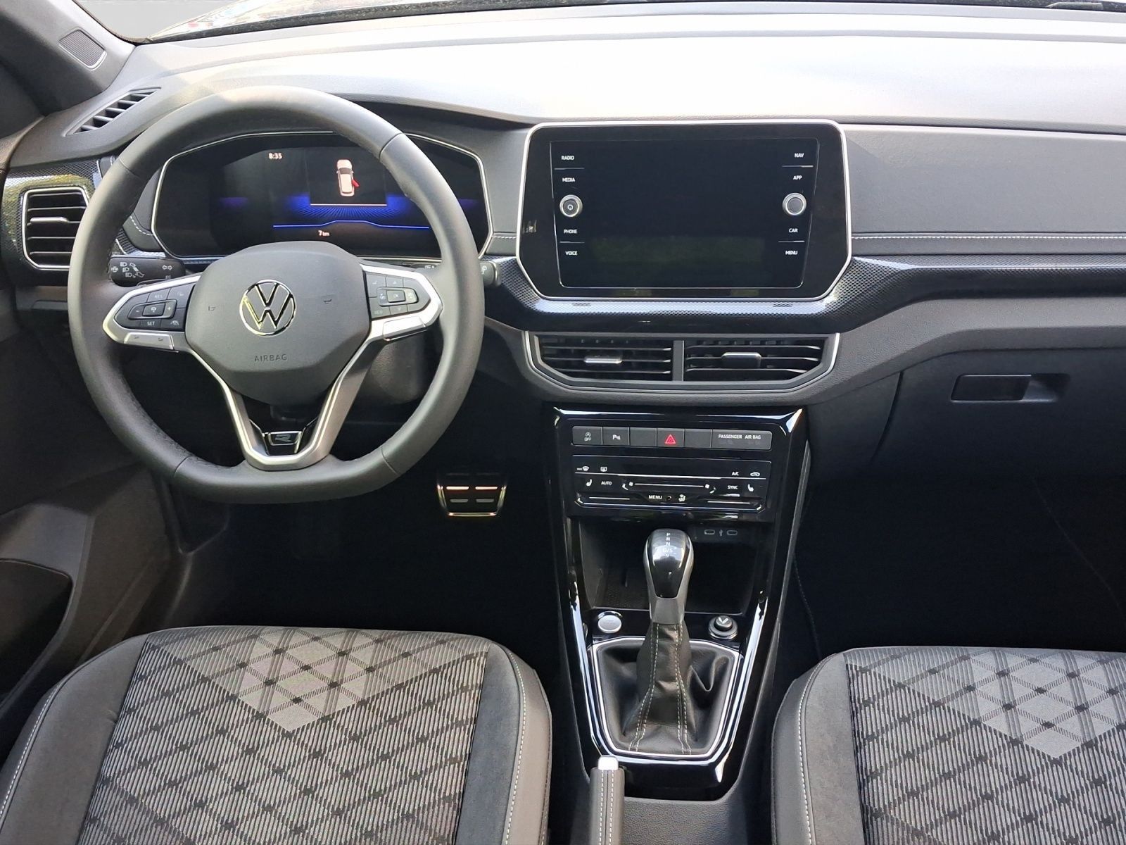 Volkswagen T-Cross 1.0 TSI DSG R-LINE APP-CON LM18 MATRIX S foto 5