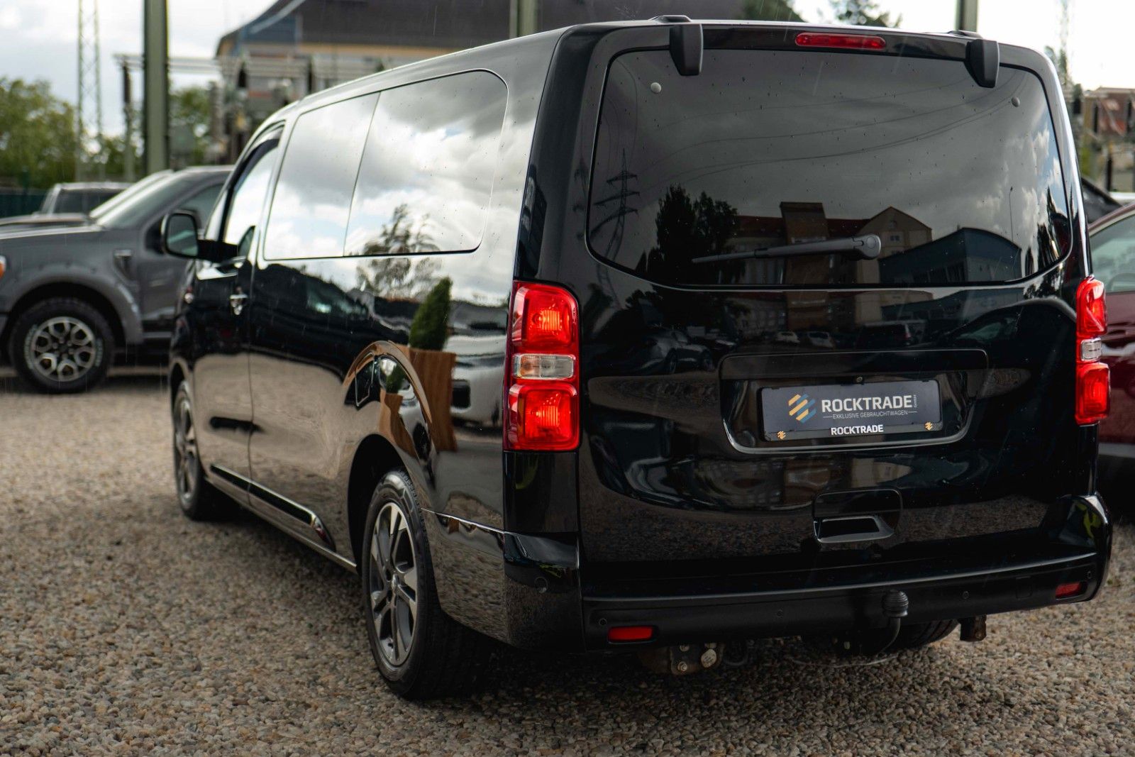 Fahrzeugabbildung Opel Zafira Life Innovation L3 Black Edition *Pano*