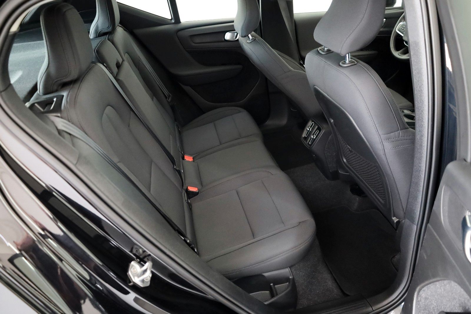 Fahrzeugabbildung Volvo XC40 Momentum Pro ,Navi,LED,DAB,PDC,