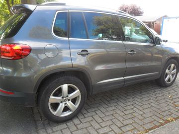Volkswagen Tiguan - 4