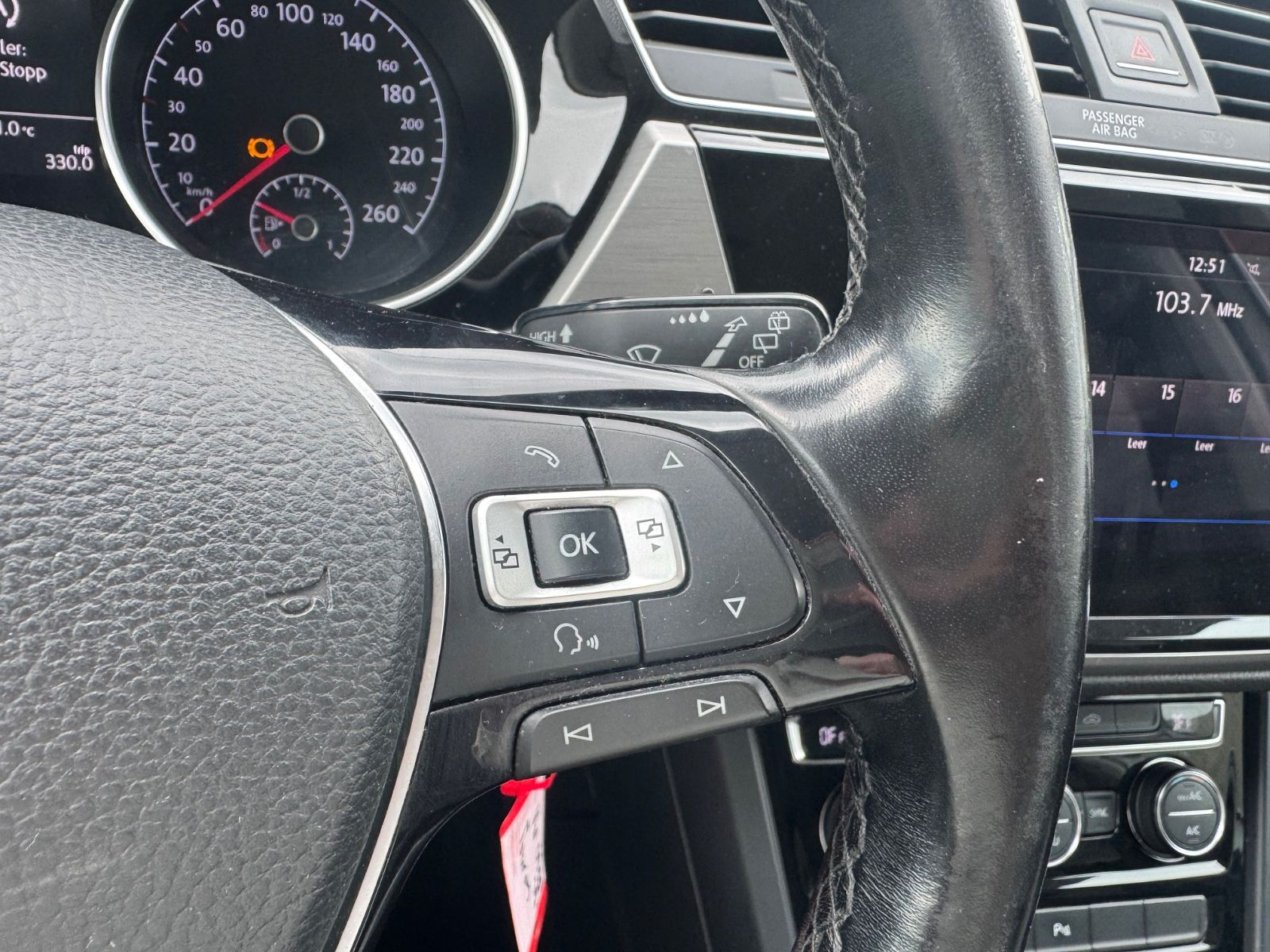 Fahrzeugabbildung Volkswagen Touran Comfortline/DSG/5-Sitzer/PDC