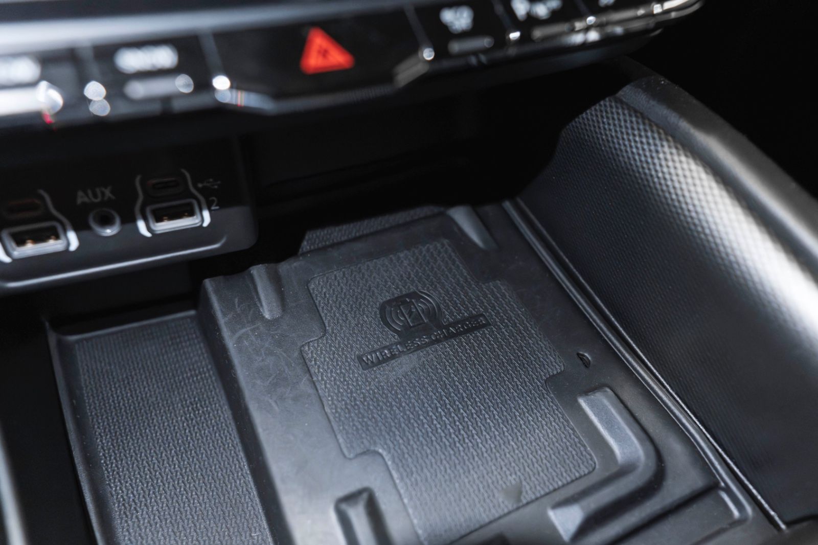 Fahrzeugabbildung Dodge Durango R/T 5,7L SRT LPG H&K LED KAM NAV AHK