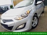 Hyundai i30 *11xService@Hyundai* alloywheel *back~damage - Hyundai: X30