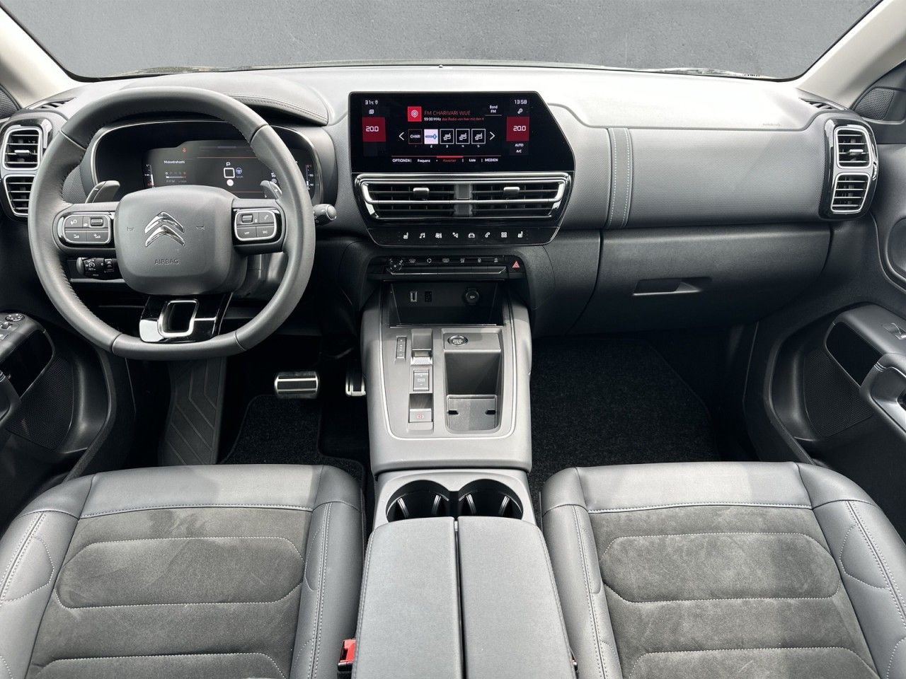 Fahrzeugabbildung Citroën C5 AIRC HYBRID 136 e-DSC6 e-SERIES - mit KI generiert/bearbeitet