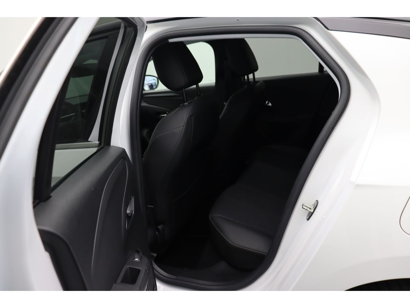 Fahrzeugabbildung Opel Corsa-e Corsa F e Elegance Kamera Sitzheizung
