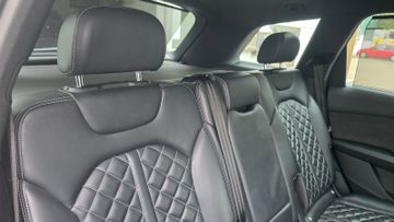 Audi Q7 - 11
