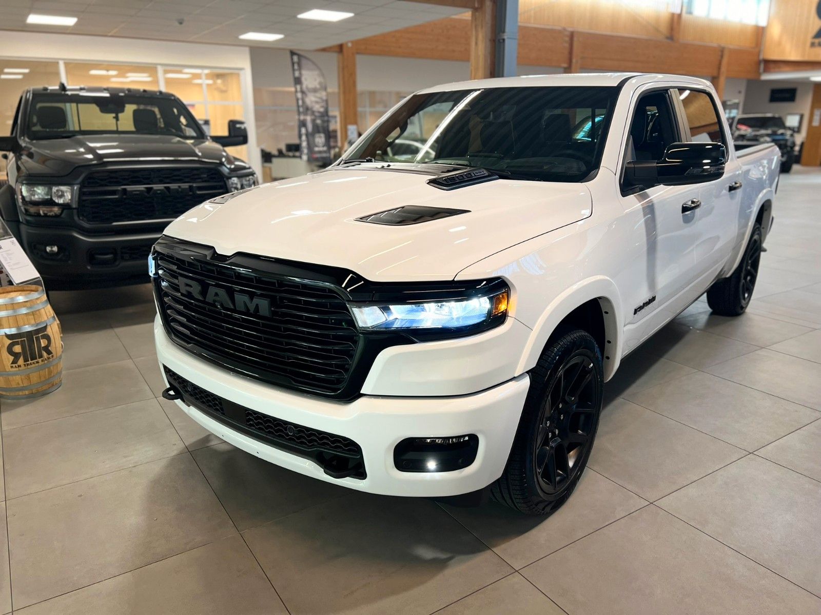 Fahrzeugabbildung Dodge RAM 1500 Laramie Night Premium, *AKTION*