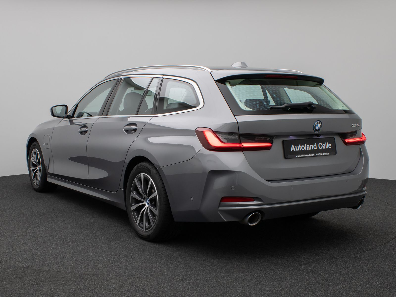 Fahrzeugabbildung BMW 320e Kamera DAB HiFi Sport Leder WidscreenDispl