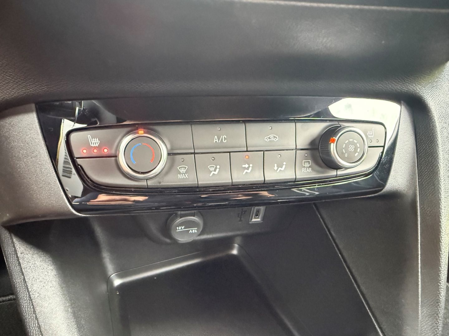 Fahrzeugabbildung Opel Corsa F GS SHZ+LHZ+Kamera+Allwetter