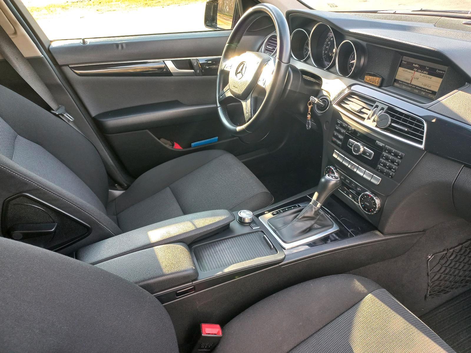 Mercedes-Benz C200 2012 — engine 136 HP (100kW)