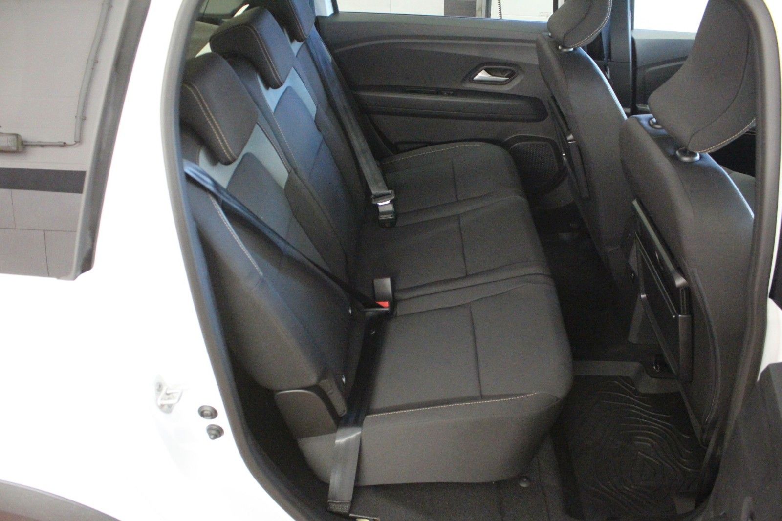 Fahrzeugabbildung Dacia Jogger Hybrid 155 Extreme 5-Sitzer MY 2026