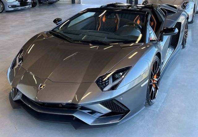 Lamborghini AVENTADOR S ROADSTER CARBON LIFT TOPZUSTAND!!!