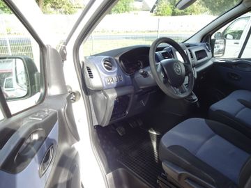 Opel Vivaro - 9
