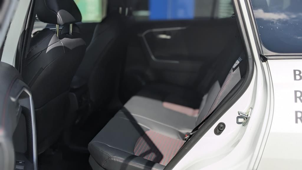 Autohaus Zimpel & Franke -  Suzuki ACROSS PLUG-IN HYBRID ALLRAD COMFORT+ - Bild 9 Autohaus Zimpel & Franke -  Suzuki ACROSS PLUG-IN HYBRID ALLRAD COMFORT+ - Bild 9