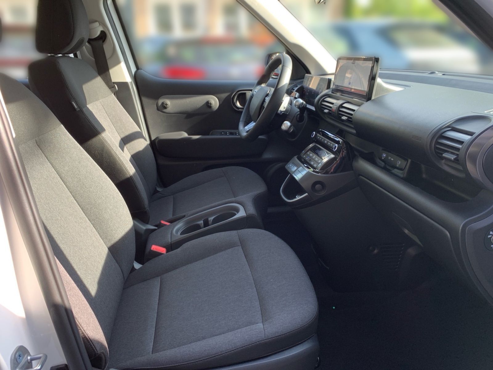 Fahrzeugabbildung Hyundai INSTER Select Elektro 49 kWh Navi Allwetter