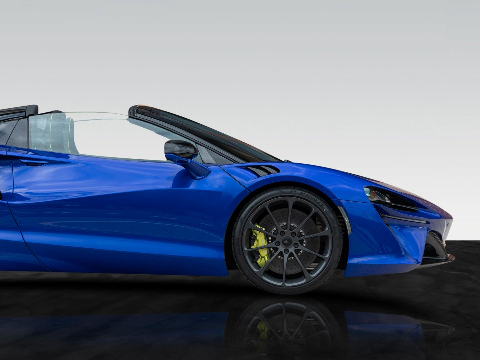 McLaren Artura Spider | Tanzanite Blue