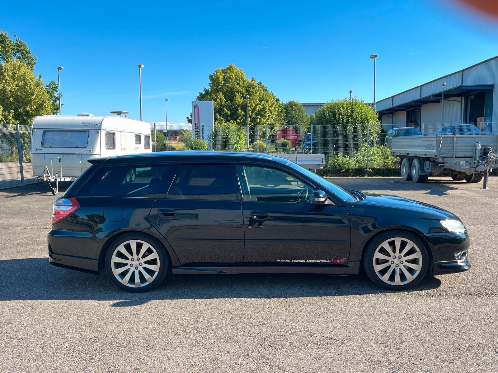 Subaru Legacy 2006 — rear view