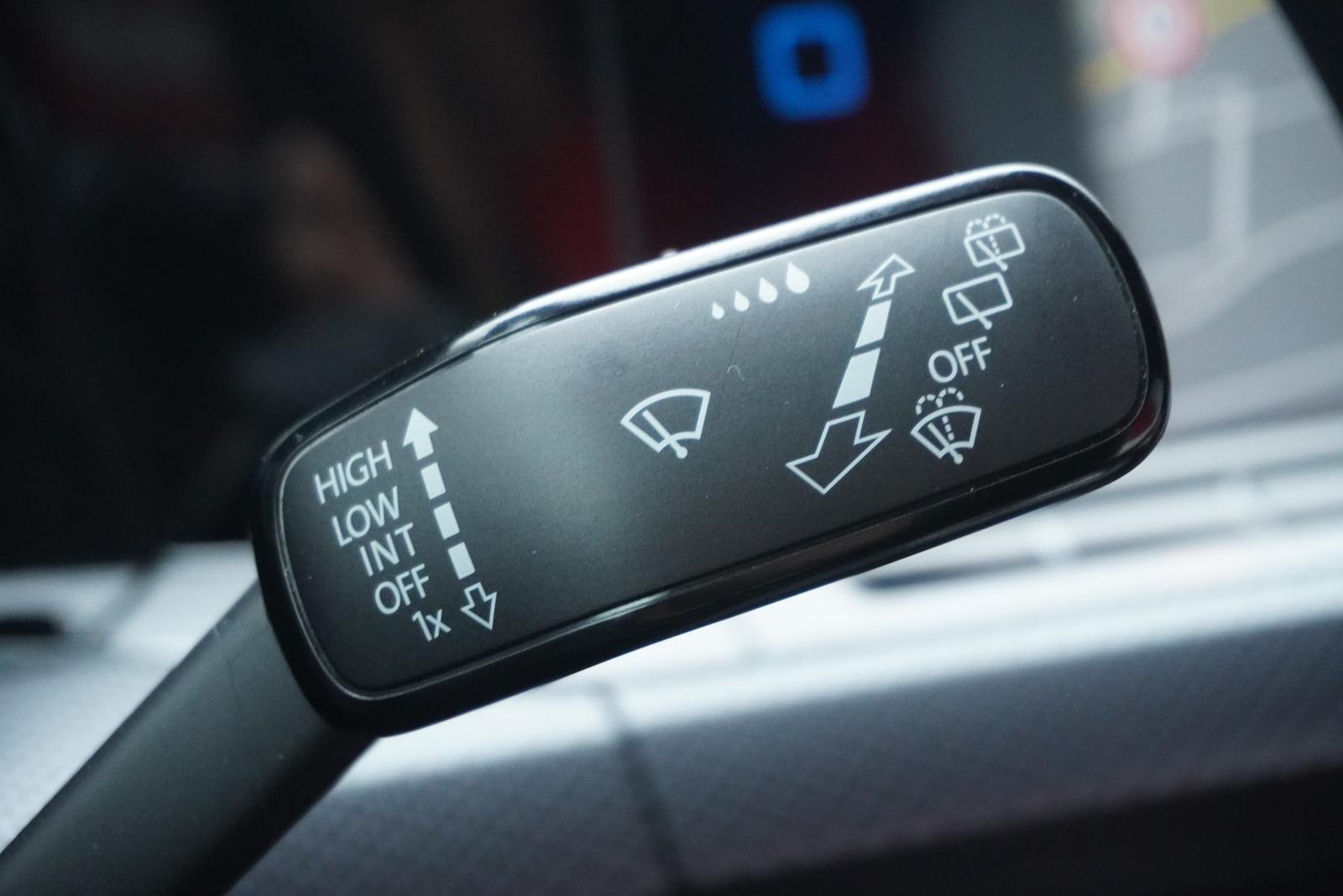 Volkswagen Golf VIII eTSI Klimaaut. LED Navi Kamera, миниатюра 21