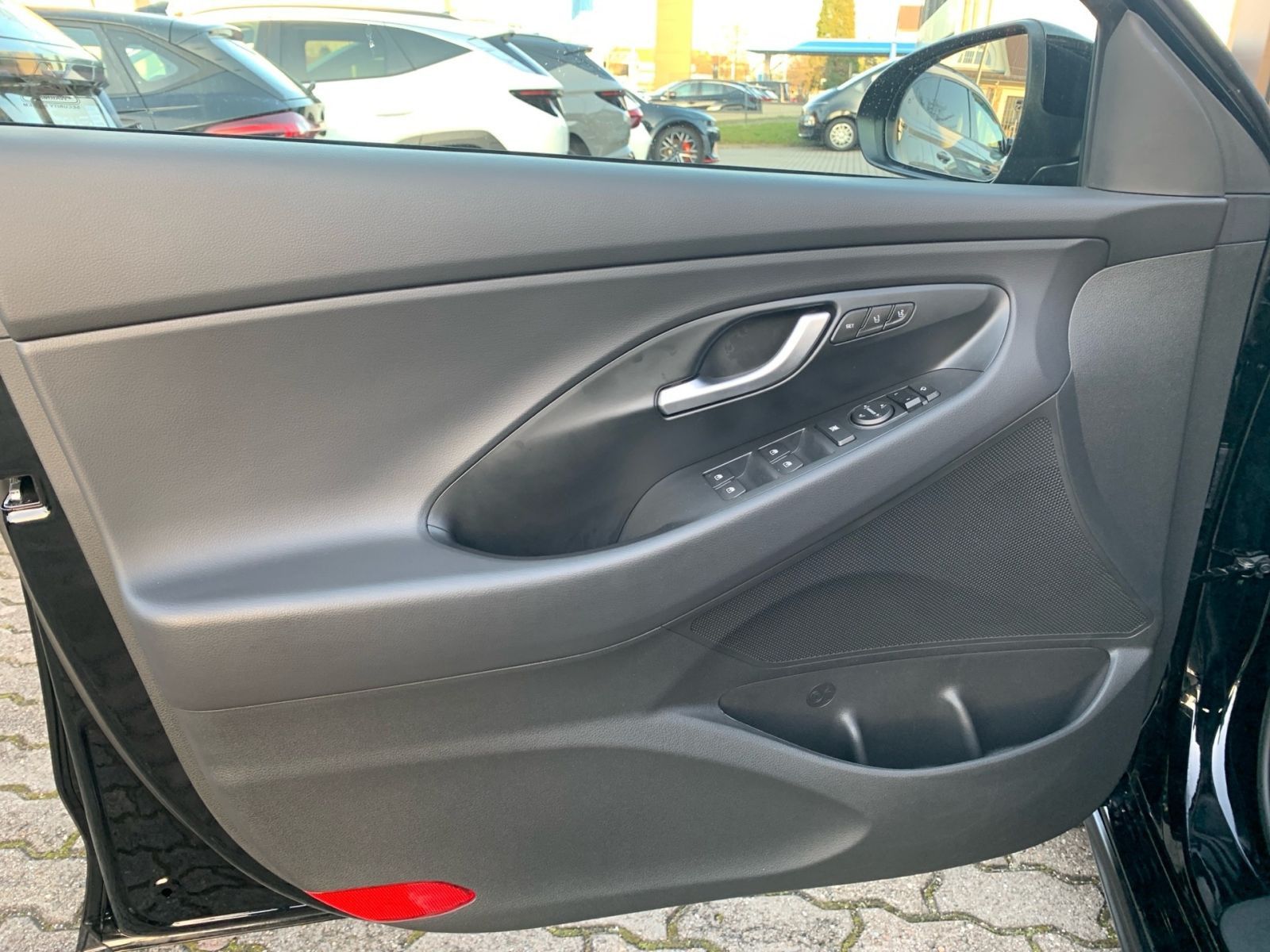 Fahrzeugabbildung Hyundai i30 1.5 T-GDI N Line 7-DCT Mild-Hybrid PanDach S