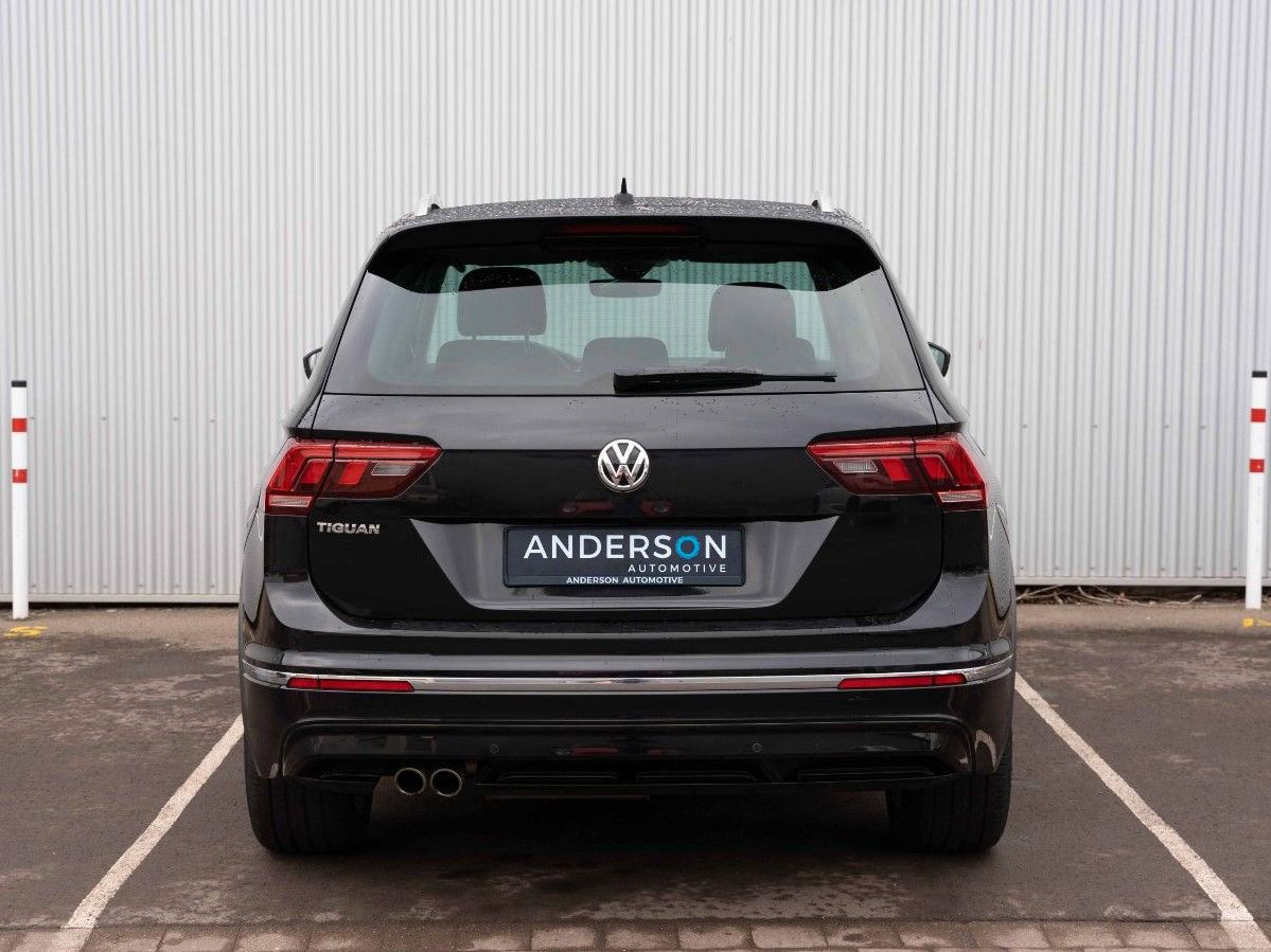 Fahrzeugabbildung Volkswagen TIGUAN R-LINE 2.0 TDI DSG LED KAM LANE TEMP ACC