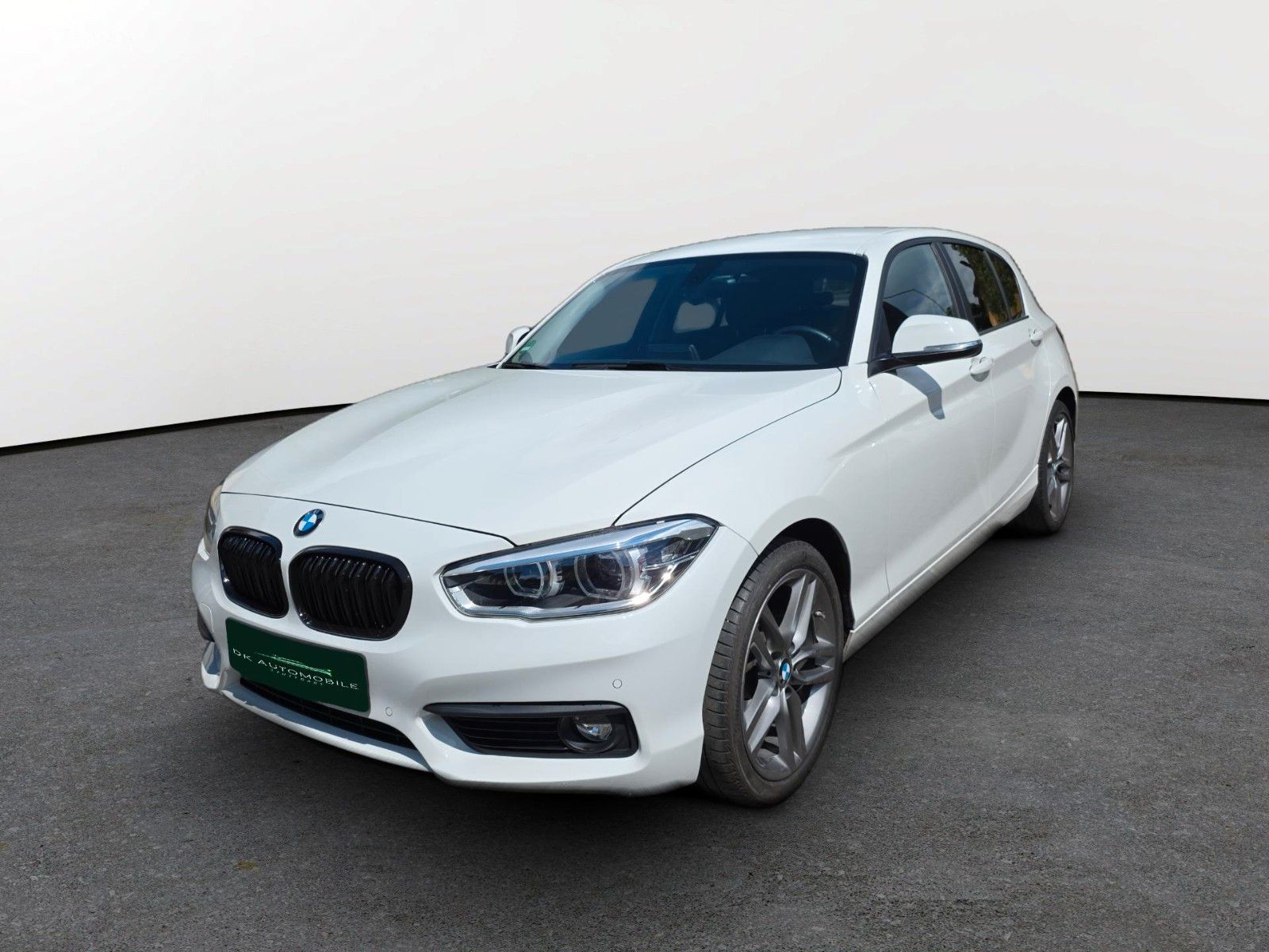 BMW 116i Advantage +8 fach bereift+ +5 türig+