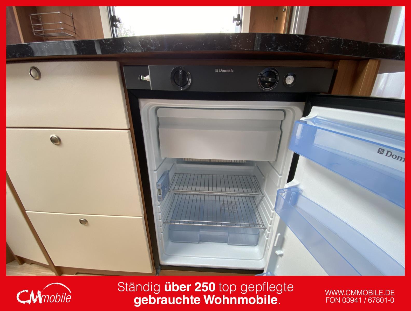 LMC Musica 470 D - Rundsitzgruppe - Festbett längs