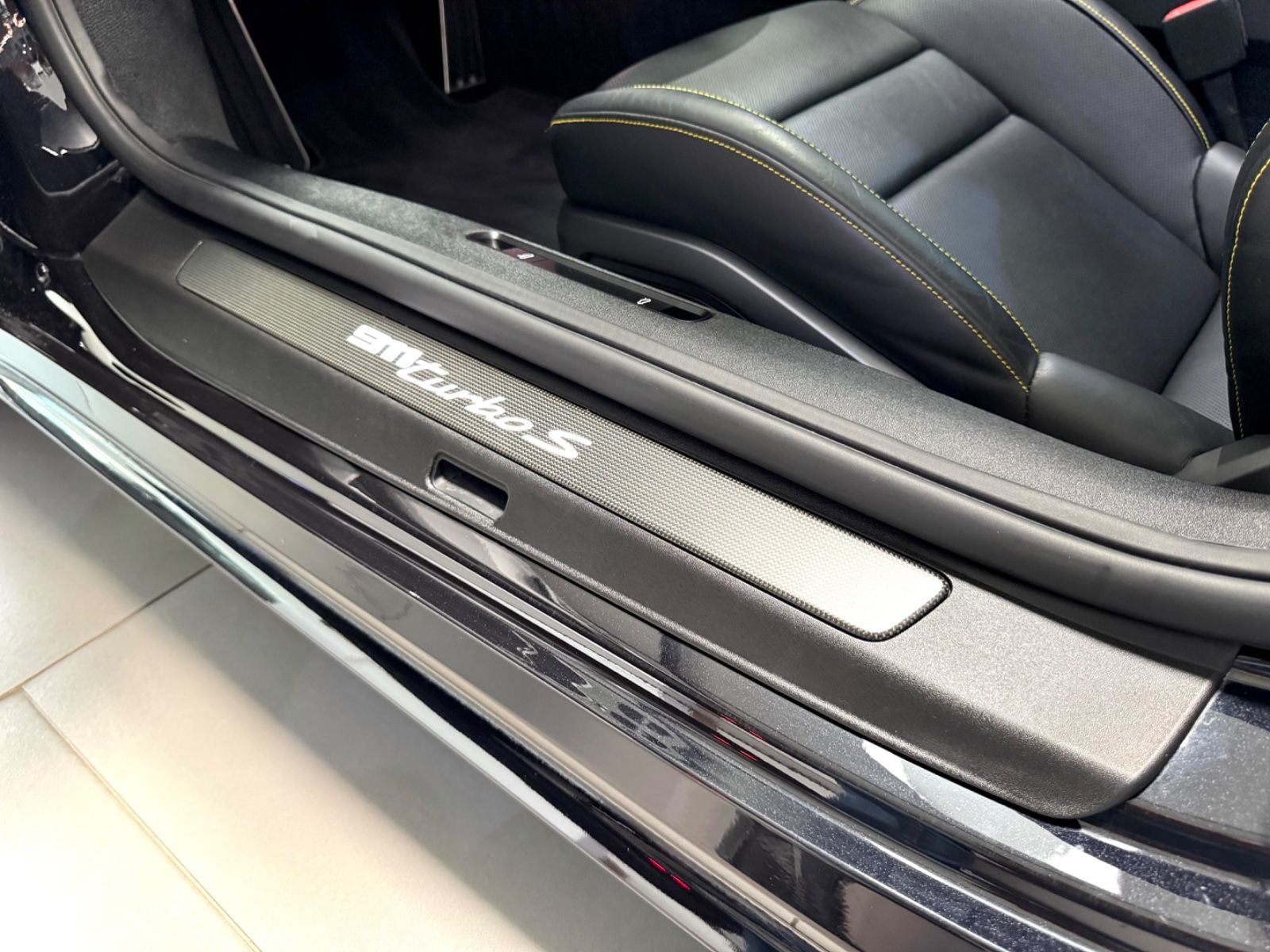 Porsche 992-911 TURBO S CABRIO BRABUS 820 STYLE-PACKAGE foto 21
