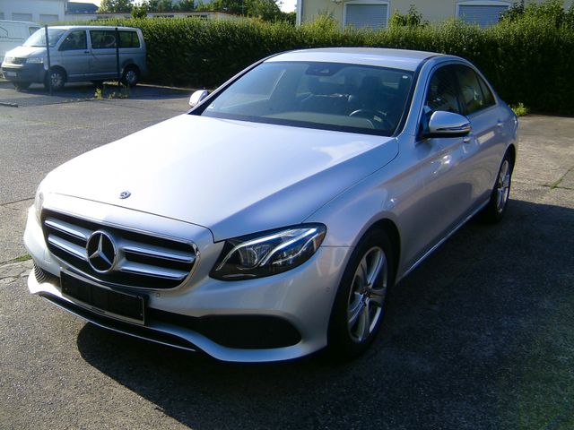 MERCEDES-BENZ E 200 d Autom. -