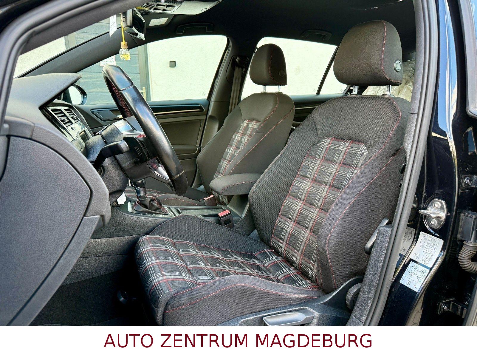 Volkswagen Golf VII Lim. GTI *BI-XENON*STANDH*DCC*TEMPOMAT*