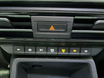 Ford Grand Tourneo Connect PHEV Active