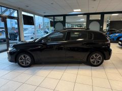 PEUGEOT 308 Automatik NAVI LED SHZ CARPLAY 1.HAND