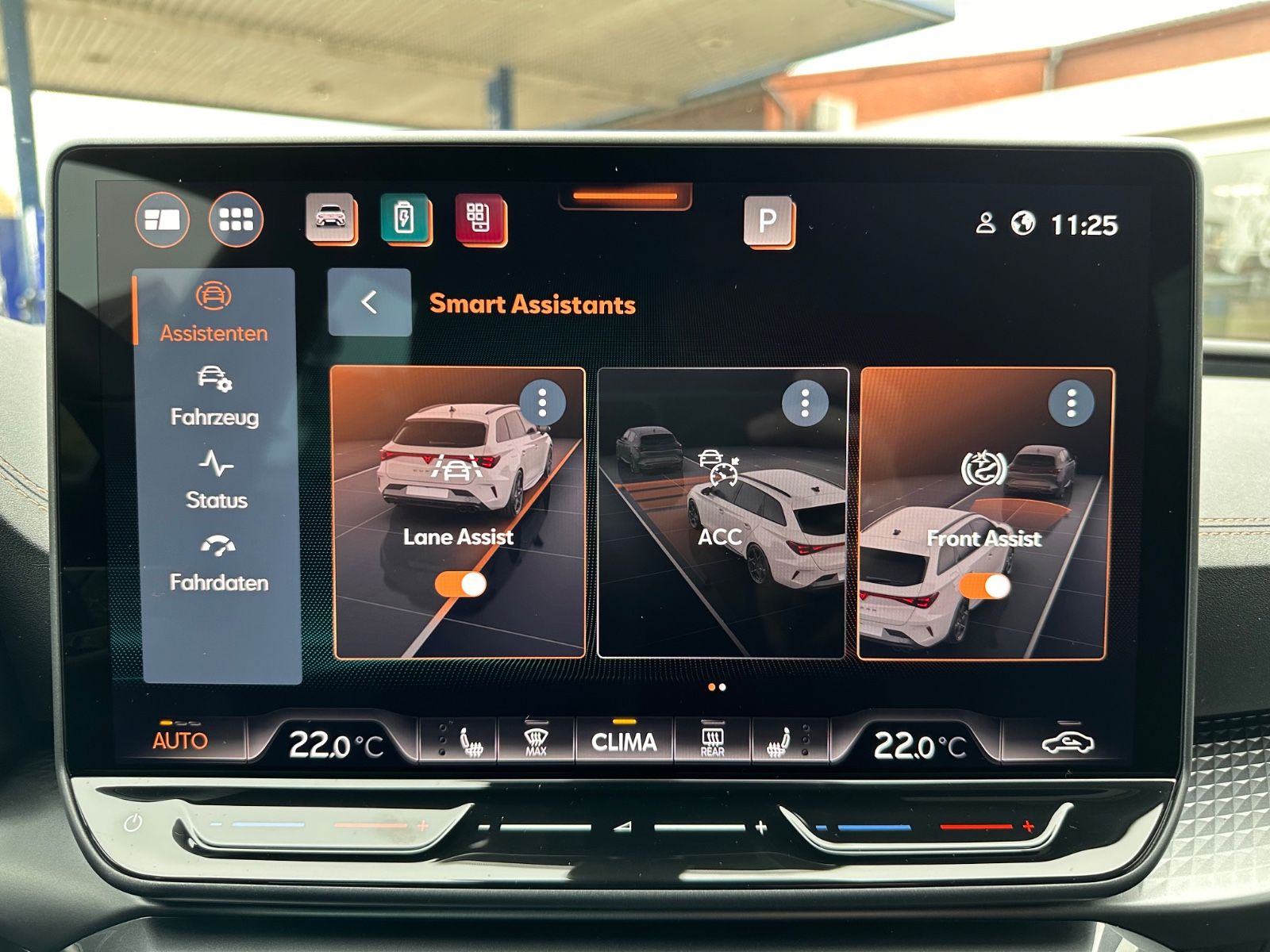 Fahrzeugabbildung CUPRA Leon ST 1.5 e-Hybrid DSG Matrix/ACC/APP/SHZ/RFK