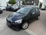 BMW 218 Active Tourer 1.Hand*Navi*Kamera*Einparkhilf - : Schwarz, Van