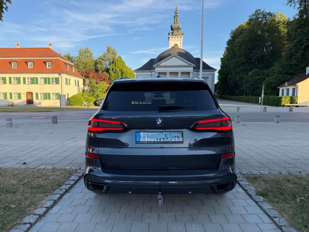 Image of BMW X5 M50