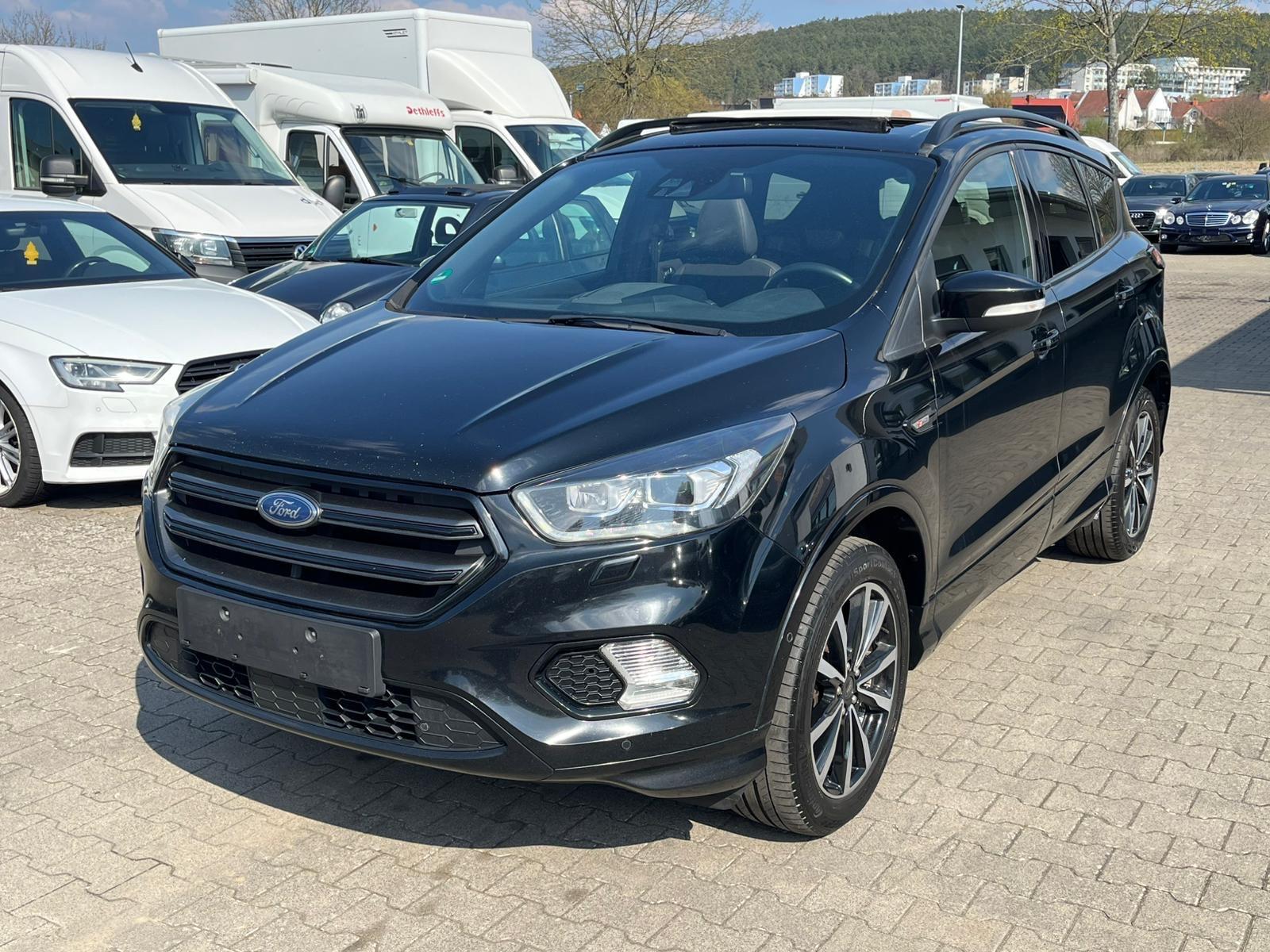 Ford Kuga 2.0 TDCI Autom ST-Line Pano Kamera ACC Sony