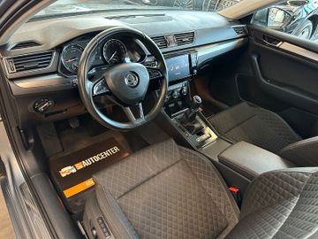 MYAUTOCENTER – Gebraucht- und Jahreswagen mit Werkstattservice in Pfaffenhofen Skoda Superb Combi Style *Bi Xenon*Klima*ACC*