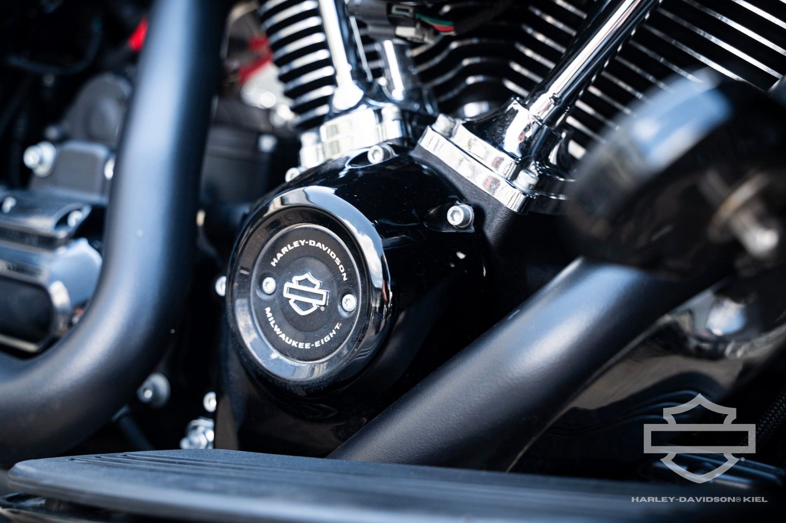Fahrzeugabbildung Harley-Davidson STREET GLIDE SPECIAL FLHXS - JEKILL&HYDE -