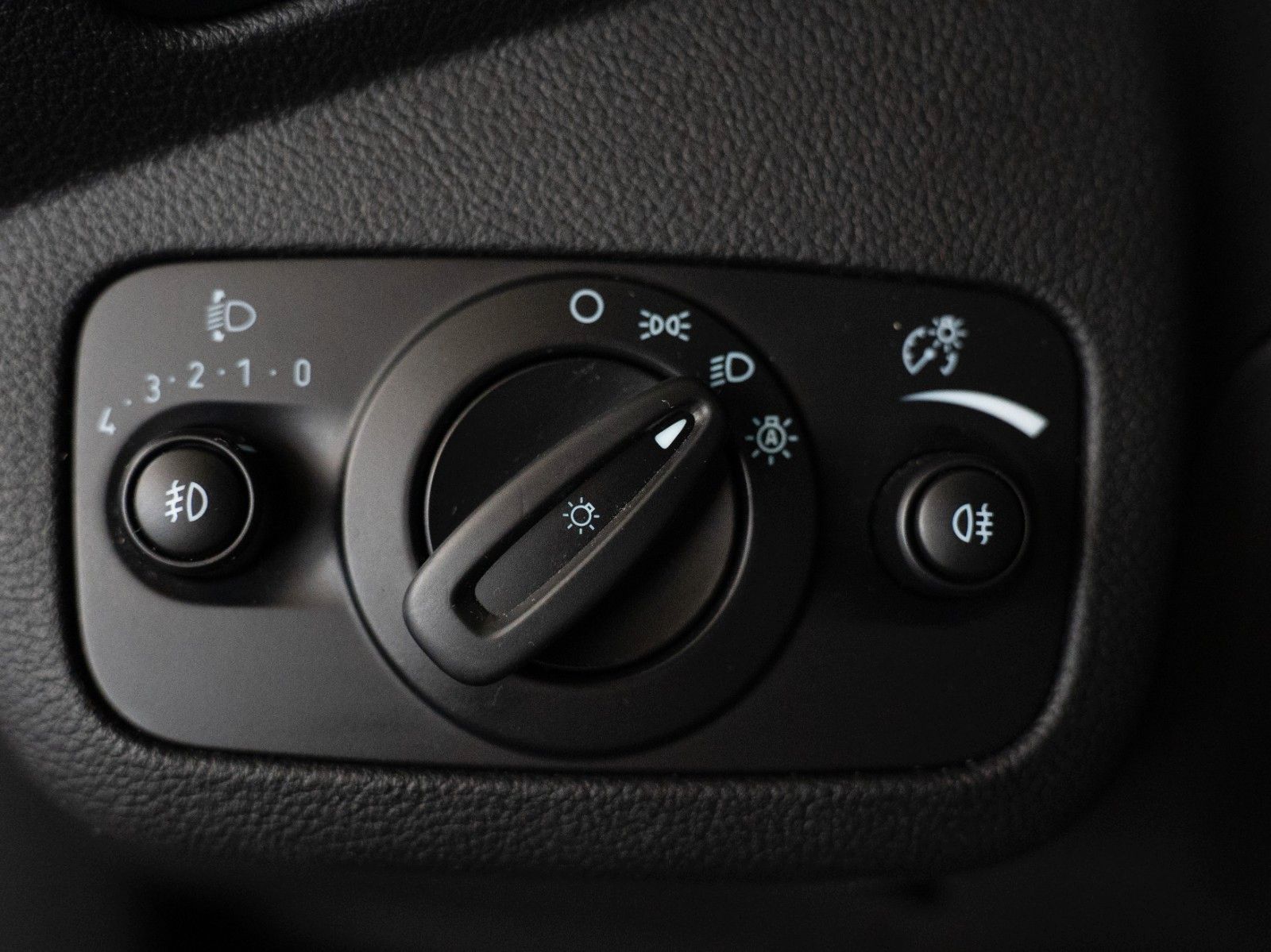 Fahrzeugabbildung Ford Kuga ST-Line WINTER-P./NAVI/KAMERA
